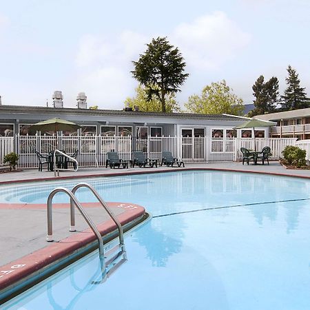 Days Inn By Wyndham Ukiah Bagian luar foto