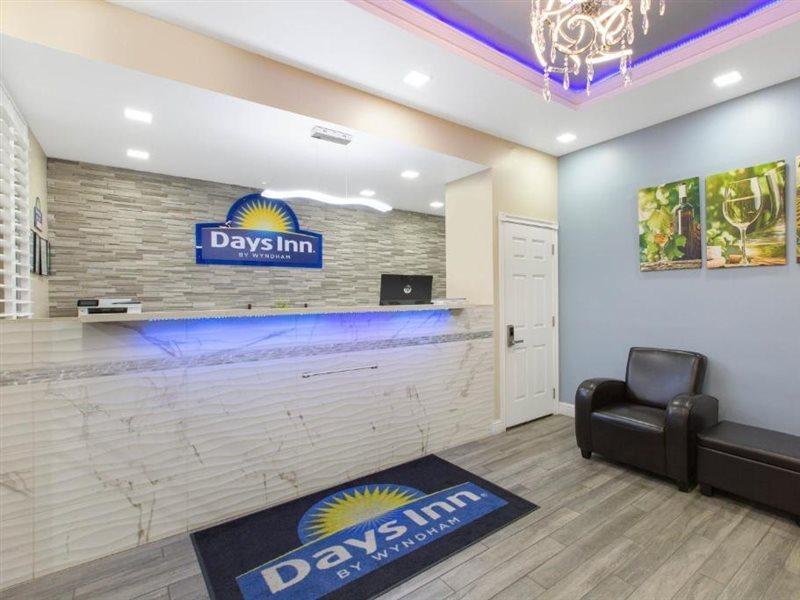 Days Inn By Wyndham Ukiah Bagian luar foto