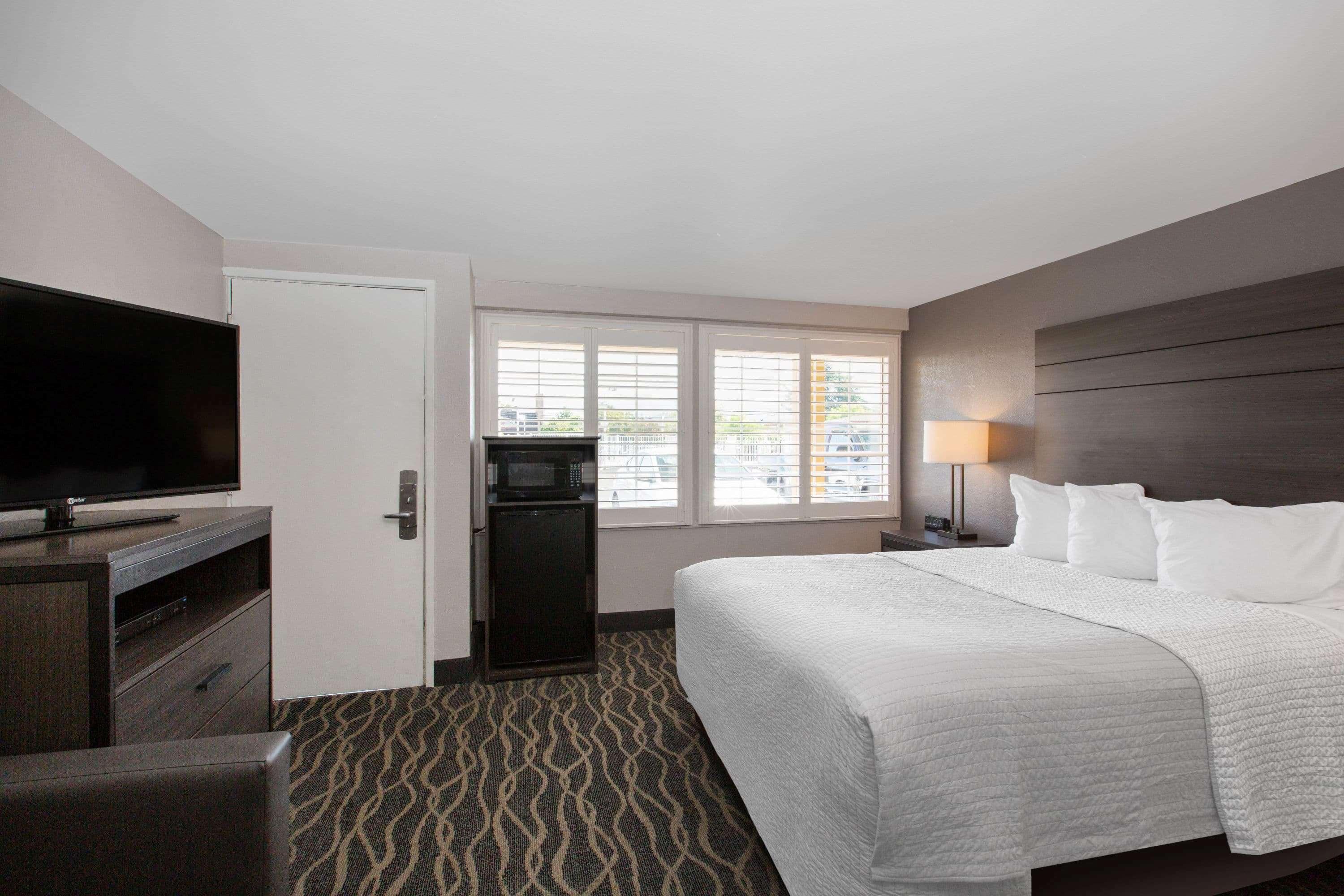 Days Inn By Wyndham Ukiah Bagian luar foto