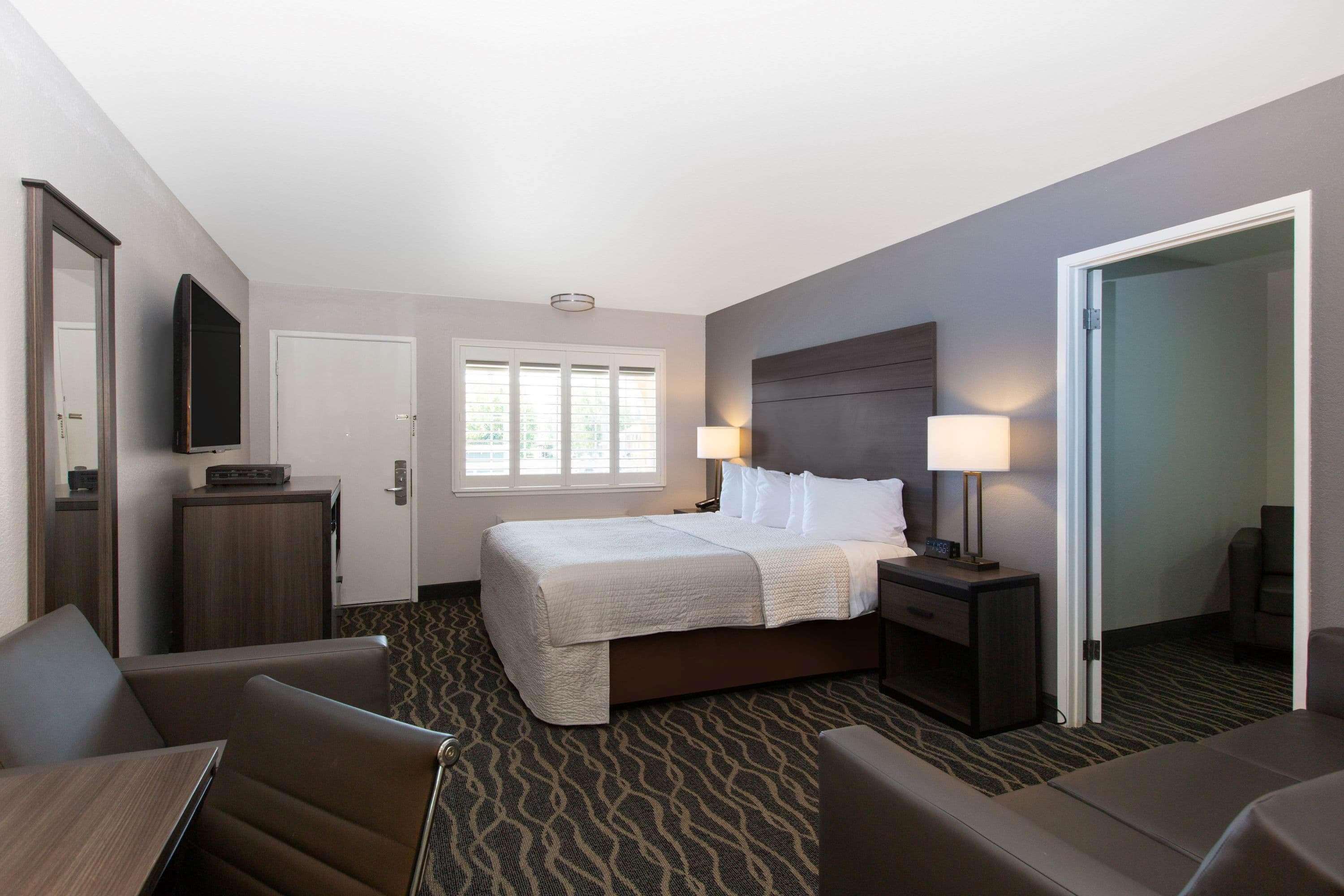 Days Inn By Wyndham Ukiah Bagian luar foto