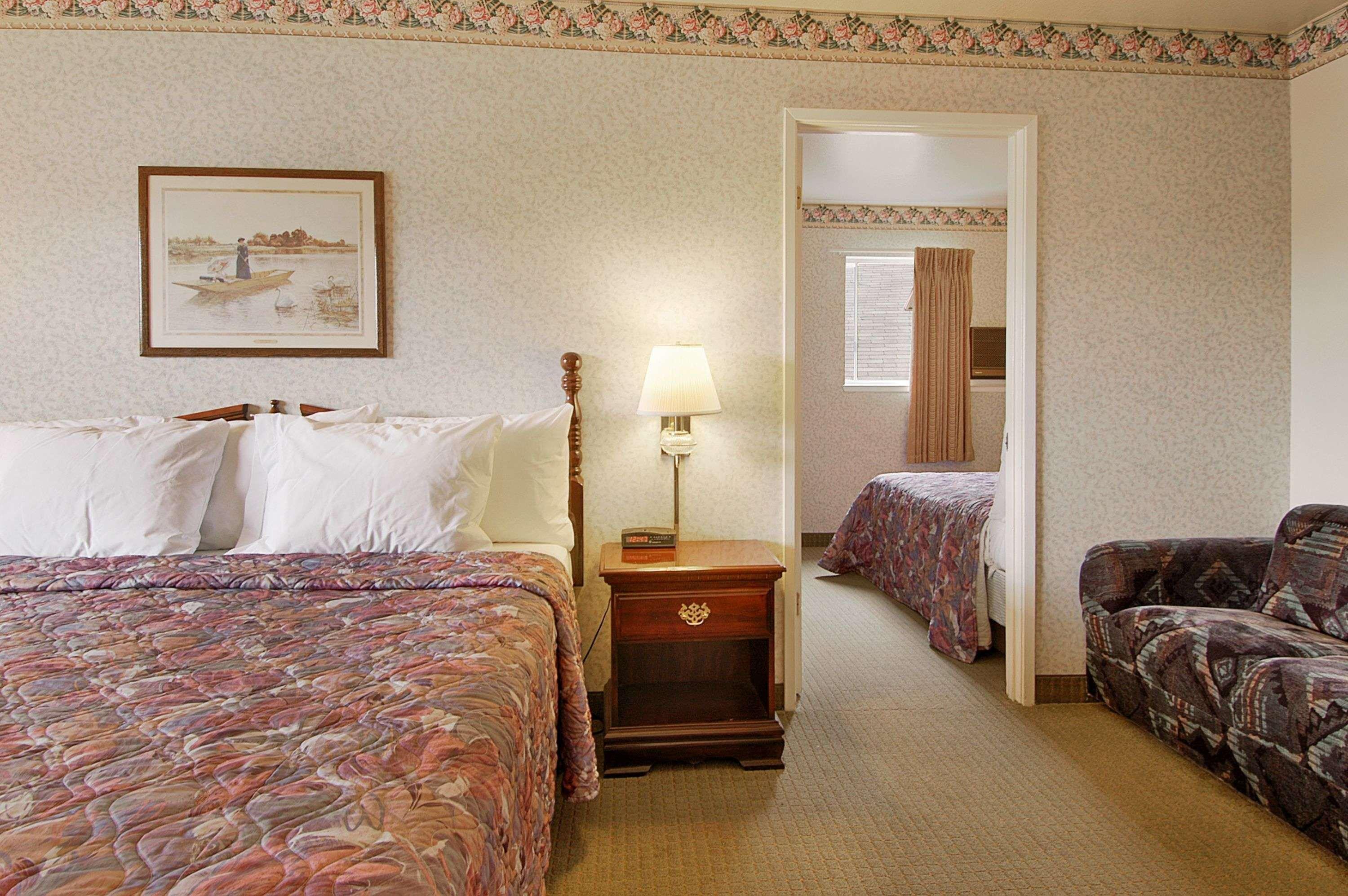 Days Inn By Wyndham Ukiah Bagian luar foto