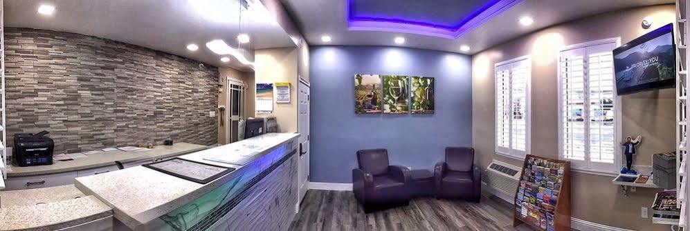 Days Inn By Wyndham Ukiah Bagian luar foto